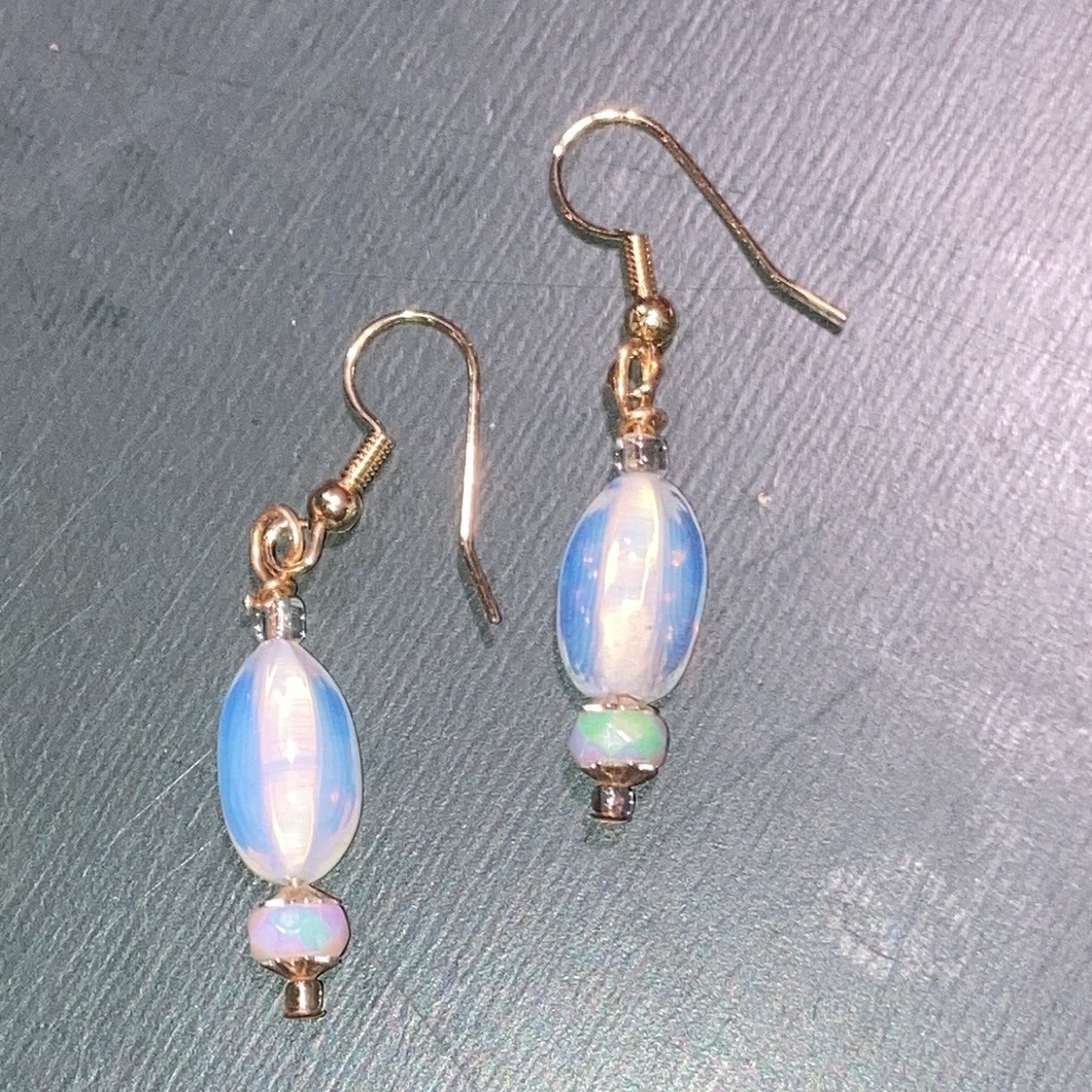 Handcrafted Artisan-designed VTG Moonstone-Style GLASS BEADED PIERCED E…